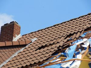 damaged roof insurance claim